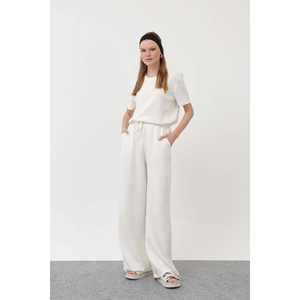 Conjunto Deportivo Minimalista para Mujer, Blanco, Transpirable, Diseño Simple, Tela de 220g - Product Image 5