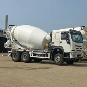 Brandneue 10 12 14 m3 Kubikmeter Sinotruk Beton Zement mischer LKW Baumaschinen zum Verkauf in den VAE - Product Image 1