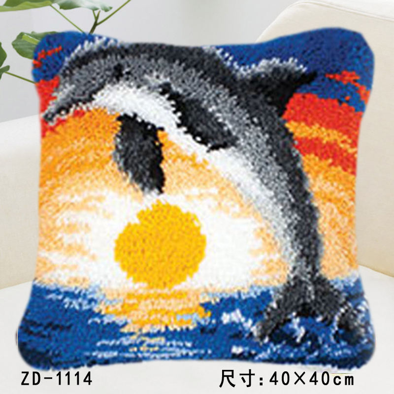 Whale Latch Hook Cushion Cover