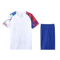Maillot de football unisexe personnalisé de haute qualité avec logo frontal, 100 % polyester, sublimation, séchage rapide, respirant, coupe décontractée, pour adultes, OEM