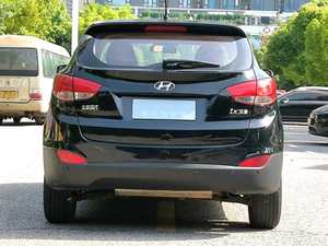 Vente en gros pour Hyundai ix35 – Unité unique, <span class=keywords><strong>prix</strong></span> bas, export mondial, conduite à gauche, <span class=keywords><strong>voiture</strong></span> d'<span class=keywords><strong>occasion</strong></span> automatique avec sièges en cuir et coffre arrière - Product Image 3