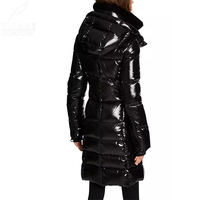 Yufan personnalisé OEM simple noir style ample long visage lumineux femmes hiver doudoune légère chaude doudoune d'oie