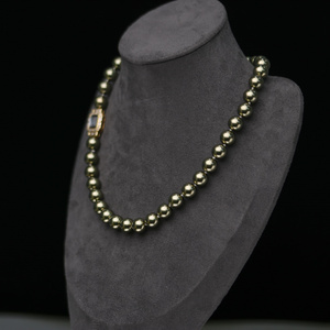 Collier vintage chrétien avec perles d'imitation de cristal de 10 mm, bijoux tendance pour femmes, idéal pour les fêtes et les cadeaux d'anniversaire - Product Image 3