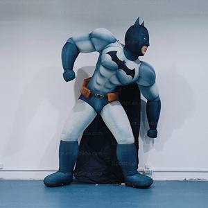 Mascotte géante gonflable LED Batman, super-<span class=keywords><strong>héros</strong></span> <span class=keywords><strong>DC</strong></span>, Chevalier Noir, pour événement Comic Con/activation <span class=keywords><strong>de</strong></span> marque/présentation en centre commercial/boutique éphémère - Product Image 4