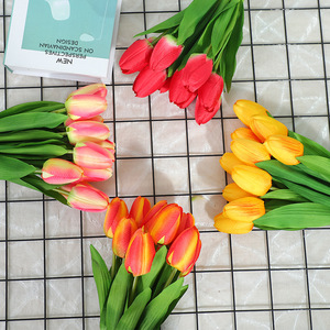 Ramos de Tulipanes Artificiales, Flores de Seda de Alta Simulación, Flores en Jarrón para Decoración del Hogar, Ocasiones de Primavera, Venta al por Mayor de Fábrica - Product Image 1