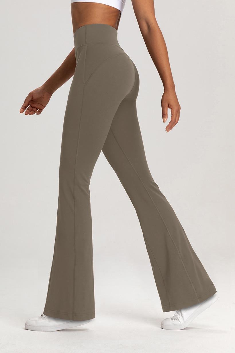 สีน้ำตาลอ่อน