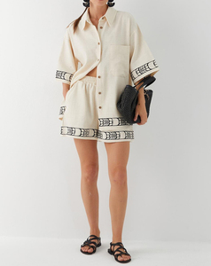 <span class=keywords><strong>Set</strong></span> Estivo Personalizzato da <span class=keywords><strong>Donna</strong></span> in Due Pezzi: Camicetta a Maniche Corte in <span class=keywords><strong>Lino</strong></span> e Cotone e Pantaloncini Sopra il Ginocchio, Completo Casual - Product Image 3