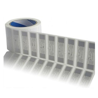 Autocollant de rouleau de papier d'incrustation humide/sec UHF longue portée 13.56MHz étiquettes RFID pour le contrôle d'accès avec interface de Communication NFC