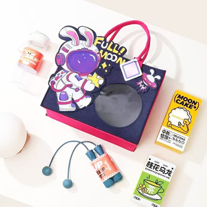 Sac organisateur portable en tissu feutré avec fenêtre transparente en PE pour la publicité de rue, le shopping ou comme cadeau promotionnel pour les fêtes - Product Image 3