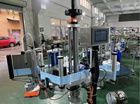 Machine d'étiquetage automatique électrique pour boîtes/cartons à côtés plats avec PLC et moteur pour ligne d'emballage