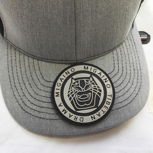 Tùy Chỉnh Mềm PVC Nhiệt Báo Chí Các Bản Vá Lỗi Thương Hiệu Logo 3D Silicone PVC Cao Su Sắt Trên Vá Huy Hiệu Nhãn Cho Quần Áo Quần Áo Hat - Product Image 6