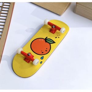 Fingerboards Profesionales de Madera de 30 mm, 32 mm y 34 mm, Juego de Fingerboard de Madera con Ruedas y Ejes de Aleación - Product Image 1