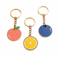 Gantungan Kunci Enamel Berlapis Emas Logo Kustom Warna Oranye Kesemek Bahan Zinc Alloy Liontin Buah Lucu MOQ Rendah Langsung dari Pabrik