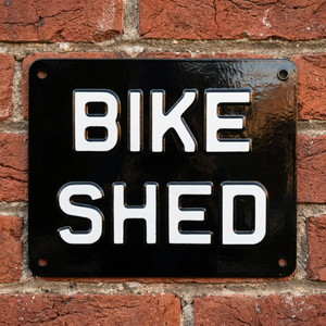 Placa de pared cuadrada de metal negro para cobertizo de bicicletas, estilo vintage, decoración para puerta de garaje, diseños personalizables, tamaño y color, acabado duradero - Product Image 1