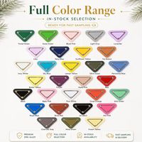 Breloque Métallique OEM en Forme de Triangle Inversé avec Bordure Croisée et Centre Émaillé, 3 Rivets, Breloques Métalliques de Designer