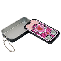Boîte en métal rectangulaire coulissante personnalisée avec porte-clés, étui à pilules en forme de cœur orné de strass, emballage pour bonbons mentholés