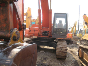 Excavadora Usada Hitachi EX300-1 con Capacidad de Cucharón de 1.4m y Potencia de 160KW, Modelos EX300-1/EX200-3/ZX200-3G - Product Image 3