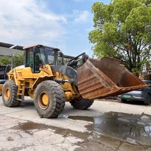 Chargeuse sur pneus d'occasion Volvo L105 180 très demandée pour travaux de construction, prix bas, Shanghai en stock, 105 L120 L150, haute qualité - Product Image 5
