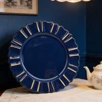 Assiette de présentation classique en plastique PP, écologique, bleu marine, 13 pouces, motif végétal pigmenté, faite à la main, bordure ondulée dorée
