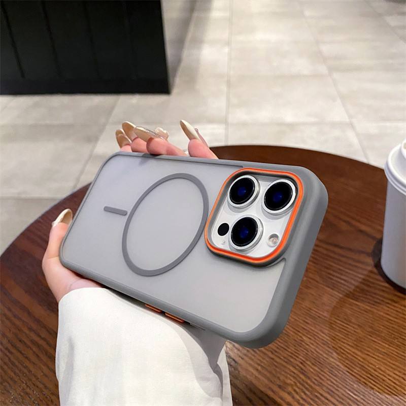 สีเทาเข้ม