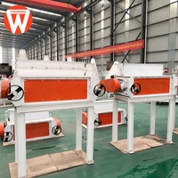 Machine automatique de broyage de granulés d'aliments pour bébés poulets haute productivité avec moteur à noyau élevé pour les industries d'alimentation animale