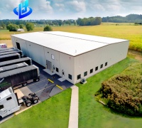 Bâtiment préfabriqué en structure métallique portable, fourni directement par l'usine, pour garage, entrepôt, atelier, avec un design moderne
