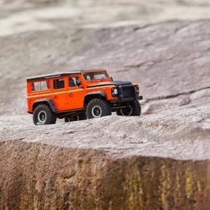 Voiture télécommandée électrique tout-terrain Yikong YK4104 à l'échelle 1/10, double vitesse, quatre roues motrices, véhicule d'escalade à coque rigide, cadeau pour homme - Product Image 2