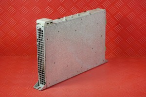 Ausweisnummer 325003-01 UM 121 Inverter EXCELLENT Programmierbarer Controller für Industrieautomation - Product Image 3