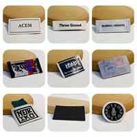 Étiquettes de vêtements personnalisées en polyester écologique tissé pour marque privée avec service de conception gratuit