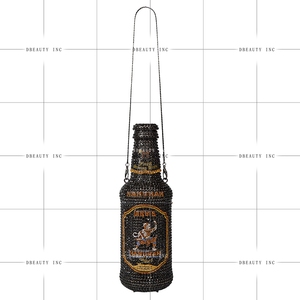 Pochette de soirée unique pour femme, en forme de bouteille de vin, ornée de strass étincelants et de cristaux éblouissants, idéale pour les sorties nocturnes, les bars et les cocktails - Product Image 4