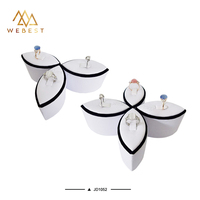 Présentoir à bijoux Webest en bois noir avec plateau en cuir PU pour bagues et bracelets