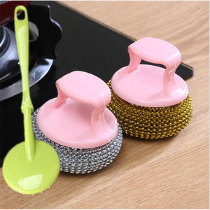 Bola de lana de acero para limpiar ollas, platos y utensilios de cocina con mango rosa y superficie brillante, herramienta reutilizable para lavar platos sin rayar. - Product Image 1