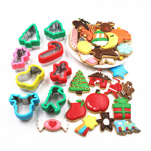 Ensemble de biscuits de Noël avec rouleau à pâtisserie, <span class=keywords><strong>emporte</strong></span>-pièces en forme de cerf, d'ange et de pomme - Product Image 2