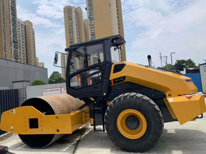 Rodillo Compactador de un Solo Tambor Liugong 6114E con Motor Cummins, Compactador Vibratorio de 14 Toneladas - Product Image 3