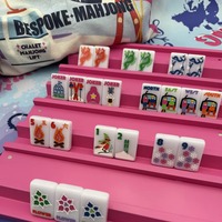 Tuiles de Mahjong Américaines Modernes Thème Hiver, 160 Pièces, Série Chalet Lift Pliable avec Cabane Confortable et Graphiques Inspirés du Ski