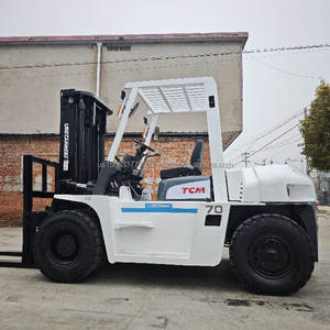 Chariot élévateur TCM 70 d'occasion en promotion, 7 tonnes, avec moteur TCM japonais, modèle 2022, 4x4 AWD, pneus pleins - Product Image 5