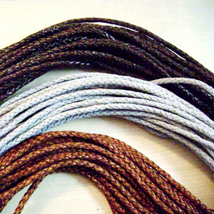 Cordon en cuir tressé rond de 4 mm pour la fabrication d'accessoires de bijoux, artisanat DIY et projets créatifs, prix de gros - Product Image 1