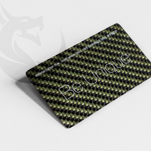 Cartes de visite professionnelles en fibre de carbone E36 magnétiques, norme ISO CR80, surface laminée filmée, finition brillante, impression sérigraphique - Product Image 1