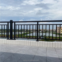 Panneaux de clôture en aluminium blanc modernes 6x8 pieds, écologiques, durables, dimensions personnalisables, faciles à assembler pour les balcons