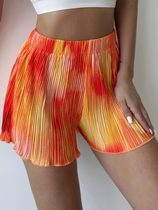 Shorts Plisados Naranja de Estilo Vacacional a la Moda |   Tela Casual de Corte Regular, Sin Elasticidad, Antiarrugas y de Secado Rápido para - Product Image 3