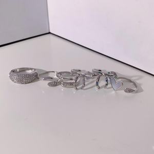 Anillos de Lujo de Acero Inoxidable con Diamantes Diseño Abierto de Lazo de Amor Personalizado Hip Hop Estilo INS Conjunto de Anillos de Lazo Joyería de Moda - Product Image 4