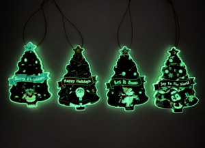 Luz espontánea <span class=keywords><strong>en</strong></span> la noche Cerámica luminosa Adornos colgantes de <span class=keywords><strong>Navidad</strong></span> Resplandor Decoraciones de árboles oscuros - Product Image 4