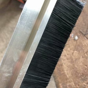 Industriële Aangepaste Aluminium Borstelstrips <span class=keywords><strong>Nylon</strong></span> Borstelstrips Deur Bodem Winddichte Borstel - Product Image 5