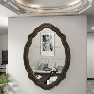 Ensemble de chambre à coucher rétro en noyer sculpté, teck artistique, acajou, bois de suar, rotin, miroir encadré irrégulier de luxe incassable pour hôtels - Product Image 1