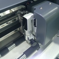 Plotter de Corte de Etiquetas A3MAX4 PRO con Doble Cabezal, Alimentación Automática, Servomotor, Alta Presión de 3000g y Herramienta de Hendido con Ruedas