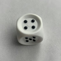 Dés de jeu en plastique XR 2 cm avec points braille pour les jeux des personnes aveugles, dés à picots blancs imprimés de points noirs, à partir de 14 ans