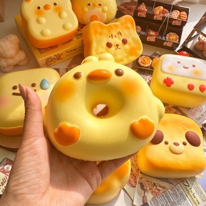 Jouets Squishy en forme <span class=keywords><strong>de</strong></span> pain grillé, à remontée lente, Mochi Puni Puni, jouet anti-stress à presser, aliment simulé, nouveauté, jouets <span class=keywords><strong>de</strong></span> compression pour soulager le stress - Product Image 3