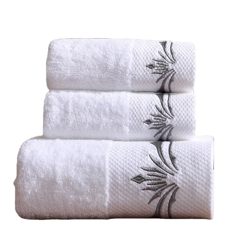 Luxe Kwaliteit Wit Absorberend 100% Katoen Groot 80*160Cm Hotel Douche Badhanddoek Met Aangepast Logo