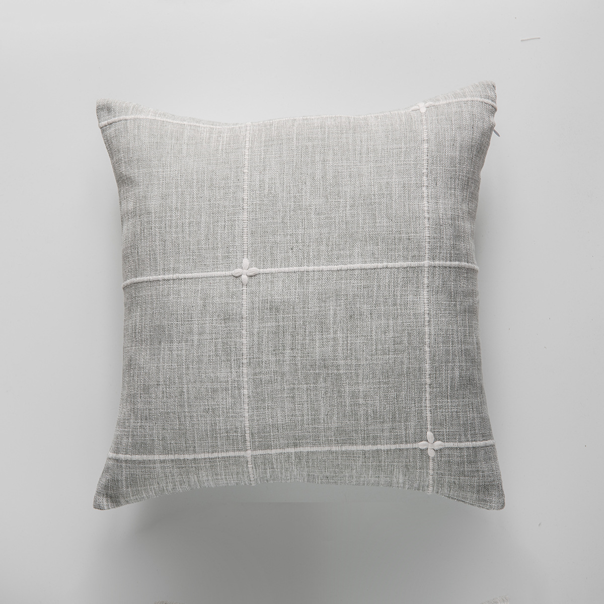 Taie d'oreiller grand plaid gris brodé