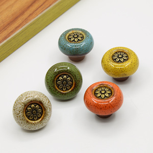 Hete Verkoop Keramische Knoppen Ronde Kleine Kast Lade Trekt Verschillende Kleuren Decoratieve Handgrepen - Product Image 6